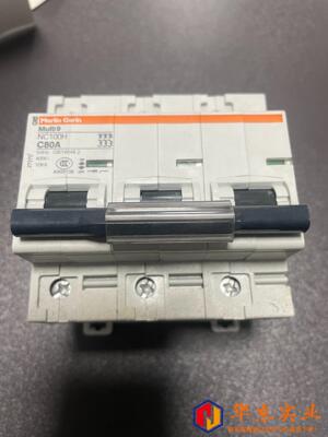 施耐德MERLINGERIN/梅兰日兰 NC100H断路器3