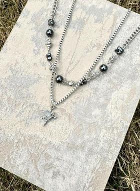 超酷~是双层叠戴十字星项链哦