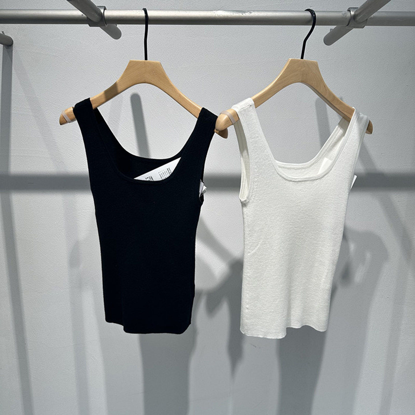 艾诺丝国内代购2026春季新款U型领吊带背心打底针织衫女BR801211