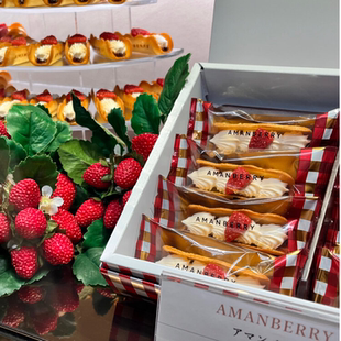 日本进口AMANBERRY阪急百货奶油草莓卷礼盒装 正品 包邮 8枚 在途