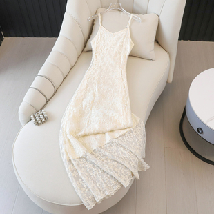 法式洋气白色蕾丝吊带连衣裙女2026新款高级感气质度假风长裙显瘦