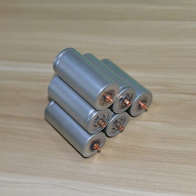 全新32650圆柱锂电池3.2V磷酸铁锂32700电动车储能电源太阳能路灯