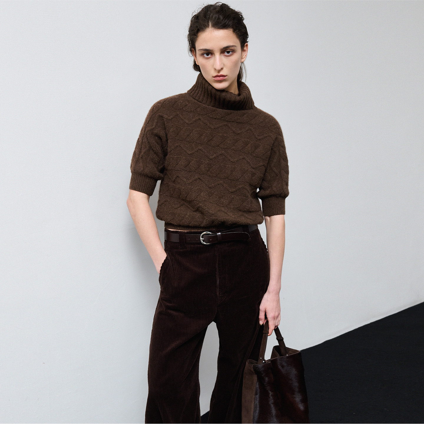 羊驼羊绒半高领针织套头衫