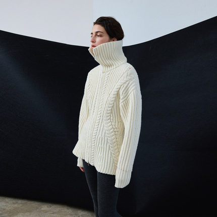 322WORKHOUSE纯羊毛绞花毛衣开衫女2025新款冬季针织翻领外套R818