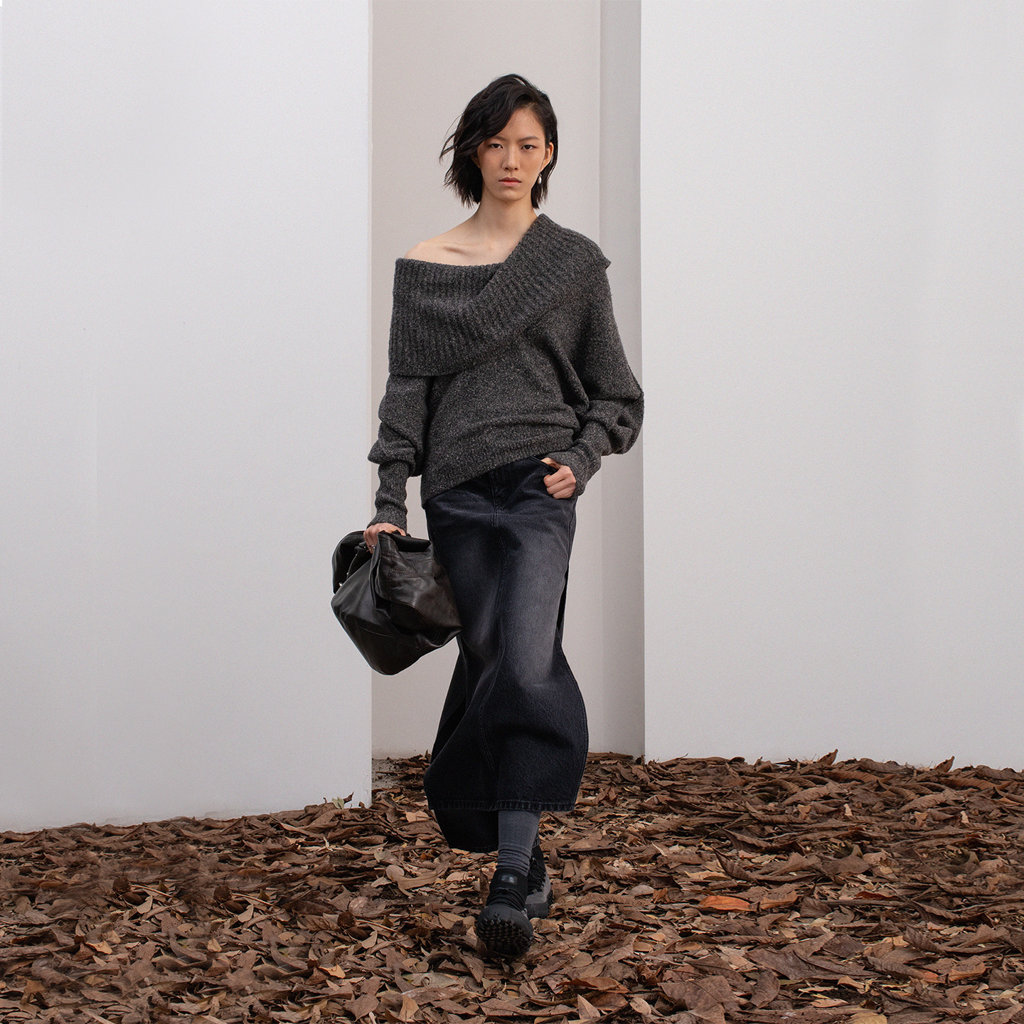 圈圈纱牦牛绒大翻领针织套头衫