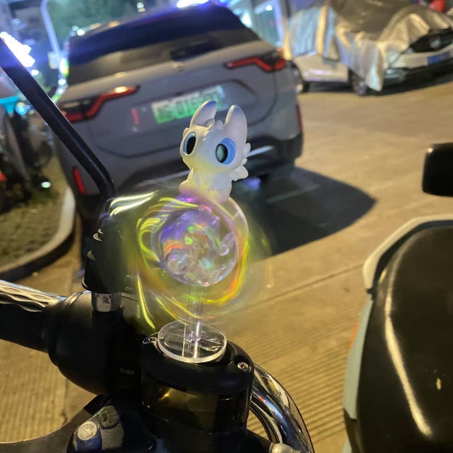 新款风力发光无牙仔风能电动车