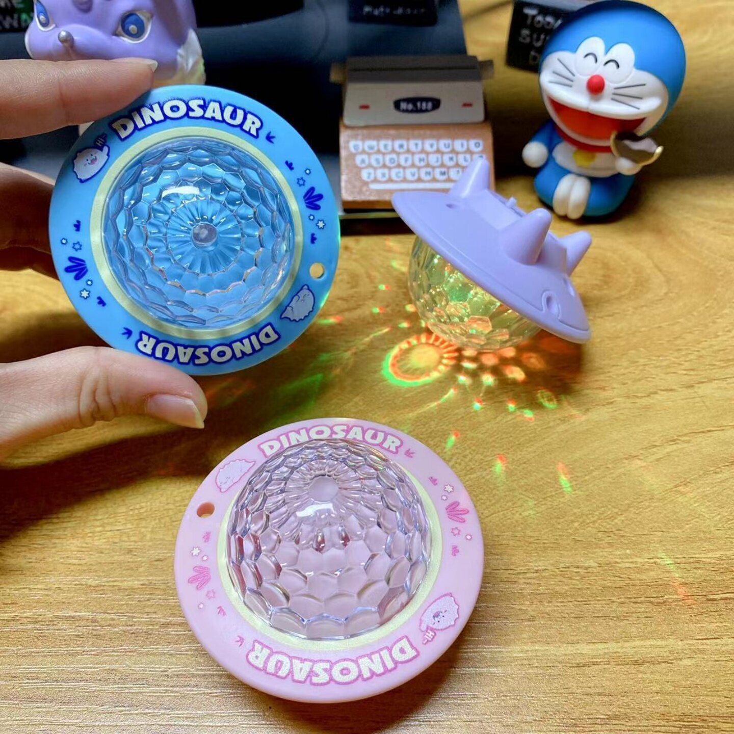 新款炫彩氛围灯发光玩具房间