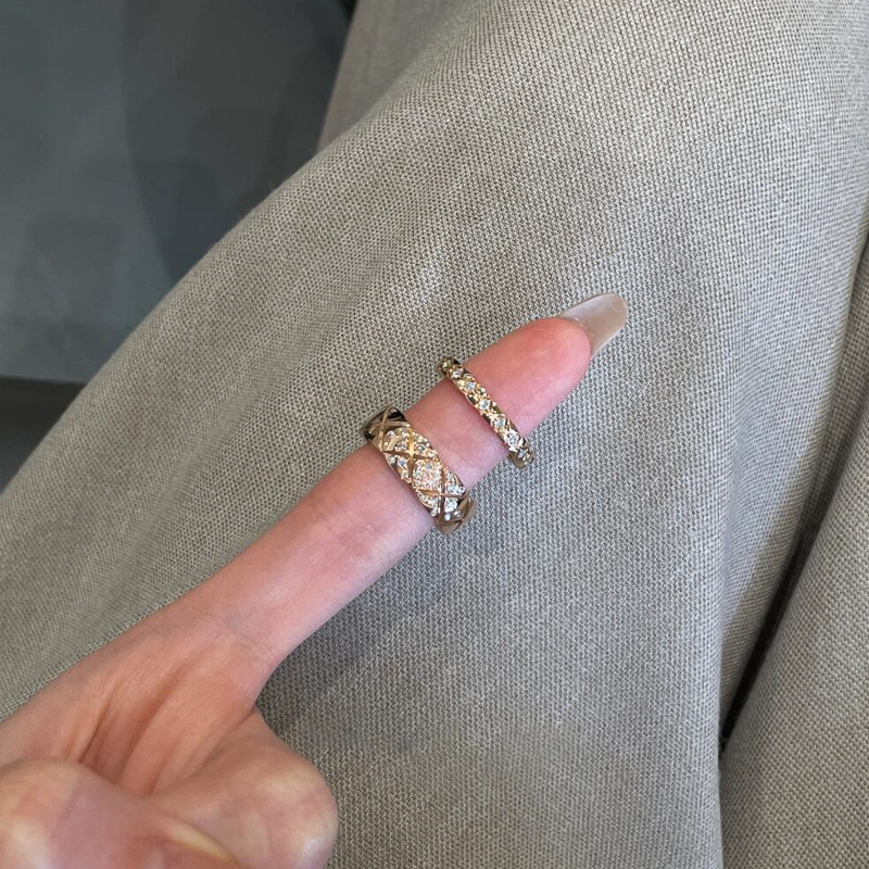 小香风菱格闪钻宽面戒指女高级感