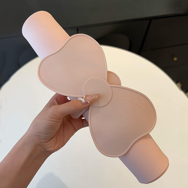 粉色蝴蝶结宝宝餐垫硅胶隔热餐桌垫2025新款防水隔热垫防烫耐高温