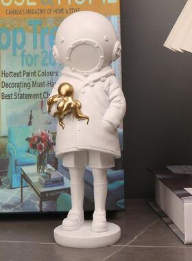 轻奢装饰品摆件Banksy班克西深海潜水头盔摆件客厅玄关电视柜装饰