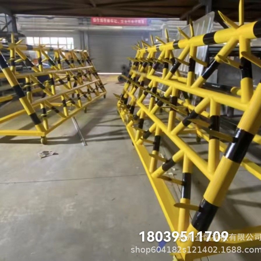 电动拒马路障移动带刺防撞拒马护栏幼儿园拒马移动护栏防撞三角架