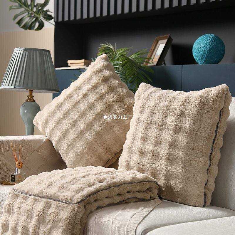 靠枕毛绒二合一车载午睡抱枕被子两用办公室折叠加厚汽车枕头毯兔