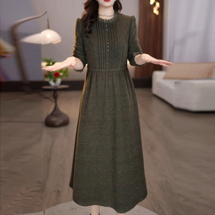 连衣裙2025新款女秋冬十三行爆款加厚长袖巨好看轻奢高级感配大衣