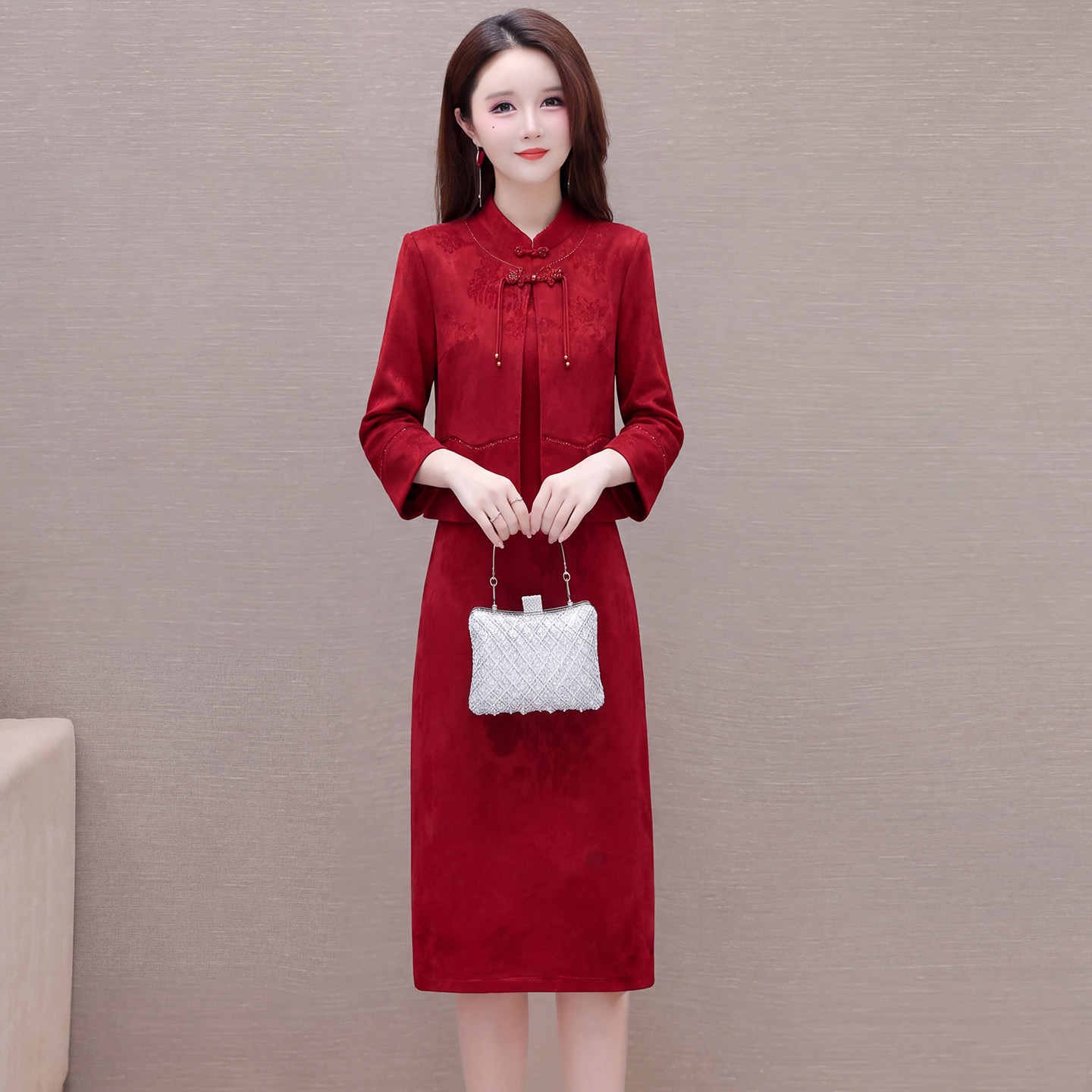 喜婆婆婚宴装2026秋新款轻奢高端级感十月结订婚礼服连衣裙两件套