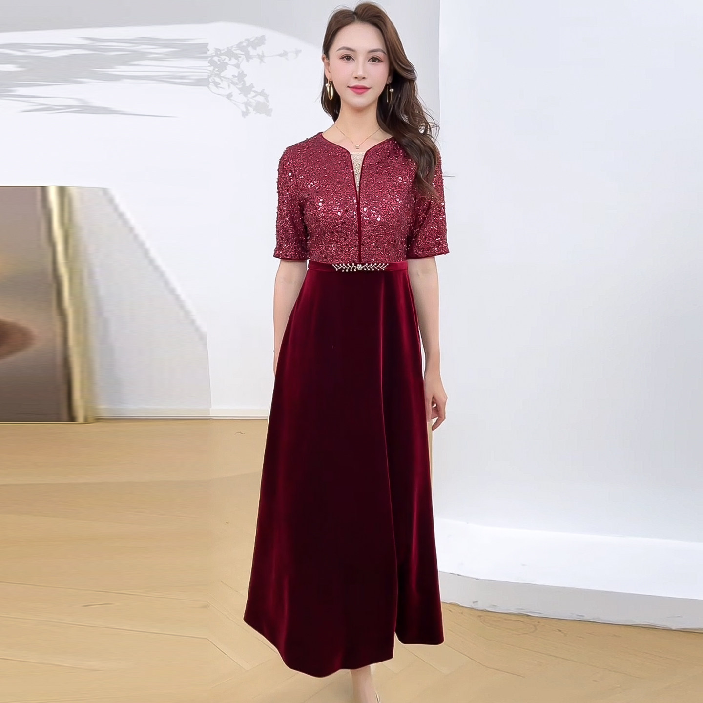 高档连衣裙女洋气父母亲喜婆婆婚宴装旗袍高贵年轻妈妈礼服春新款