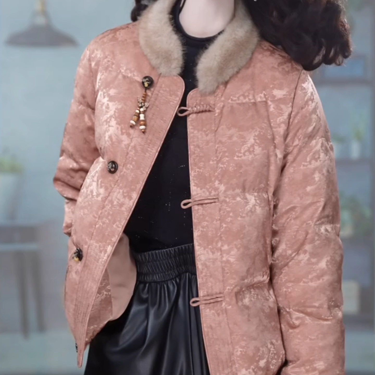 嘉兴平湖羽绒服女冬季2025新款今年流行妈妈中式国风妈妈外套,女装/女士精品,羽绒服,淘宝优惠券,粉丝福利购,淘宝优惠卷