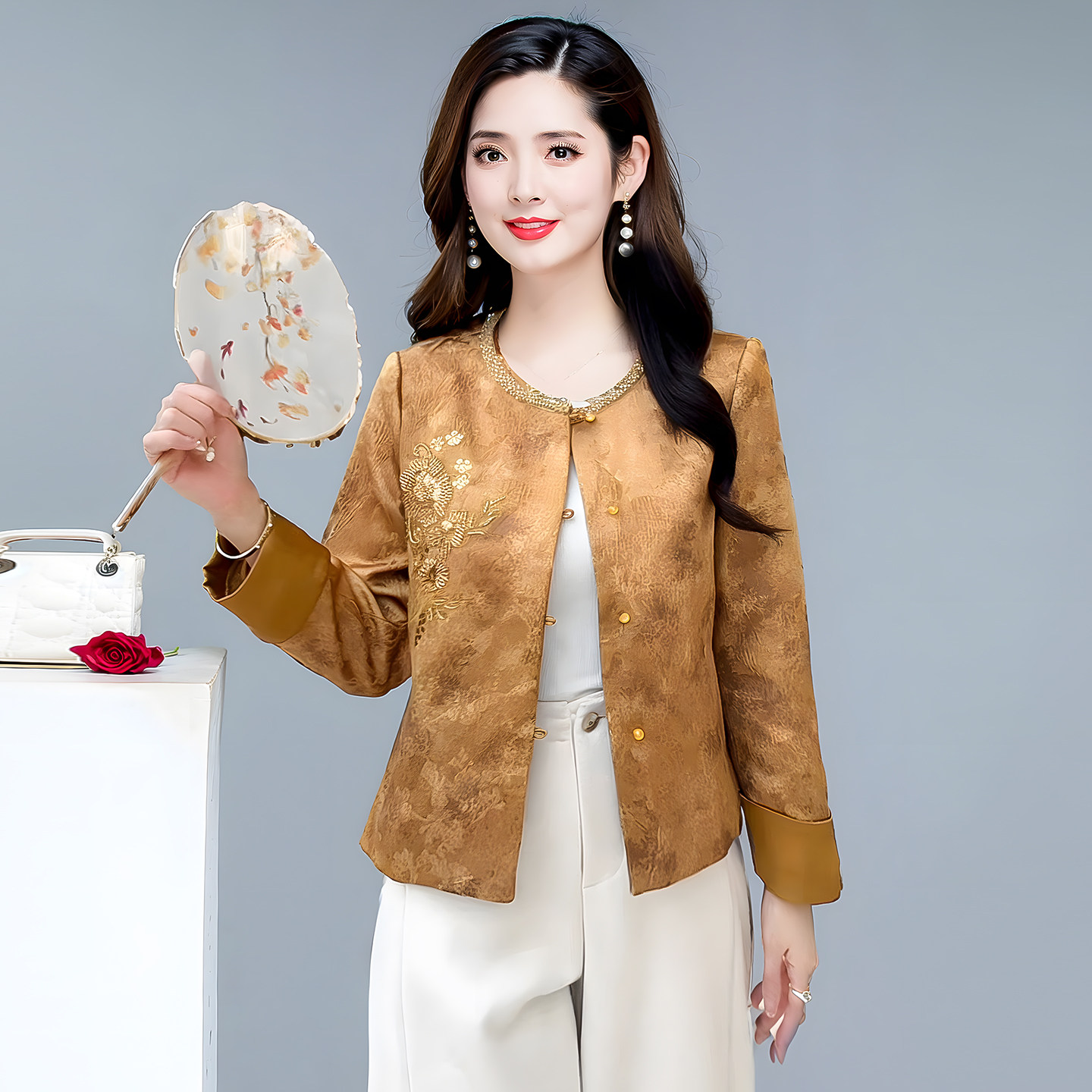 新中式国风妈妈春装外套薄款时尚新款中老年女2026夹克短款上衣服