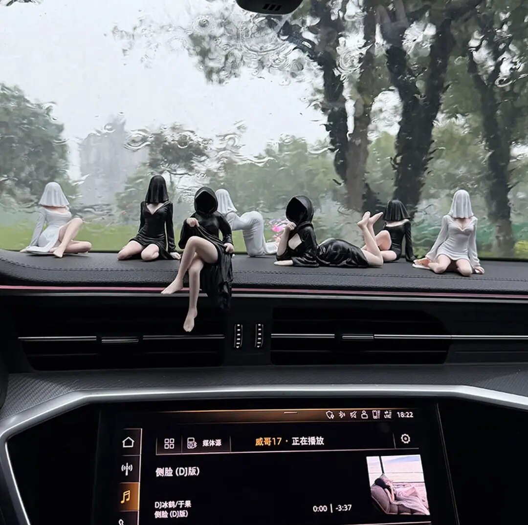 白色幽灵娘手办摆件万圣节礼物