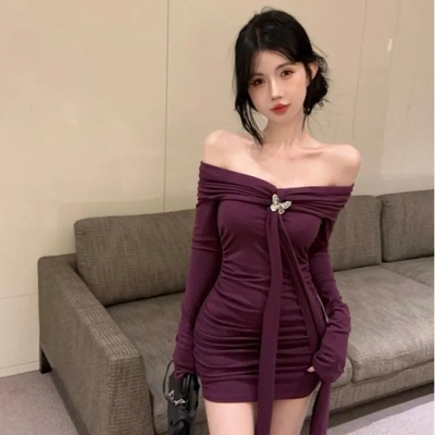 2025新款法式复古气质女秋季高级感气质收腰显瘦长袖连衣裙