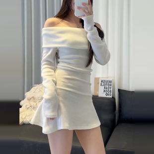 圣诞穿搭白色一字肩连衣裙子女秋冬季 巨好看内搭包臀短裙 2025新款