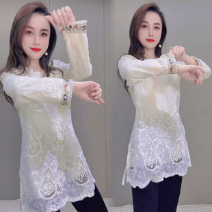 欧货高级感蕾丝衫女2025冬季洋气百搭减龄显瘦设计感中长款打底衫