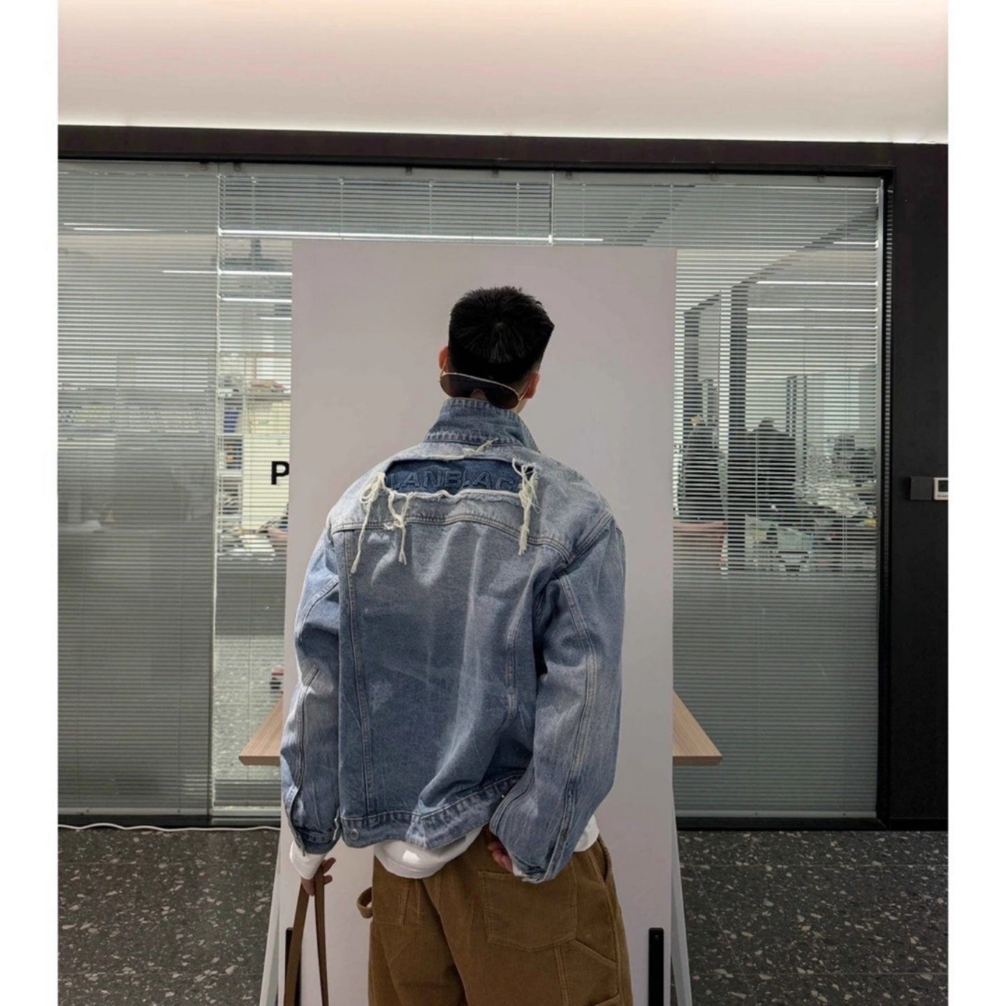 口袋设计做旧牛仔长袖夹克男士款