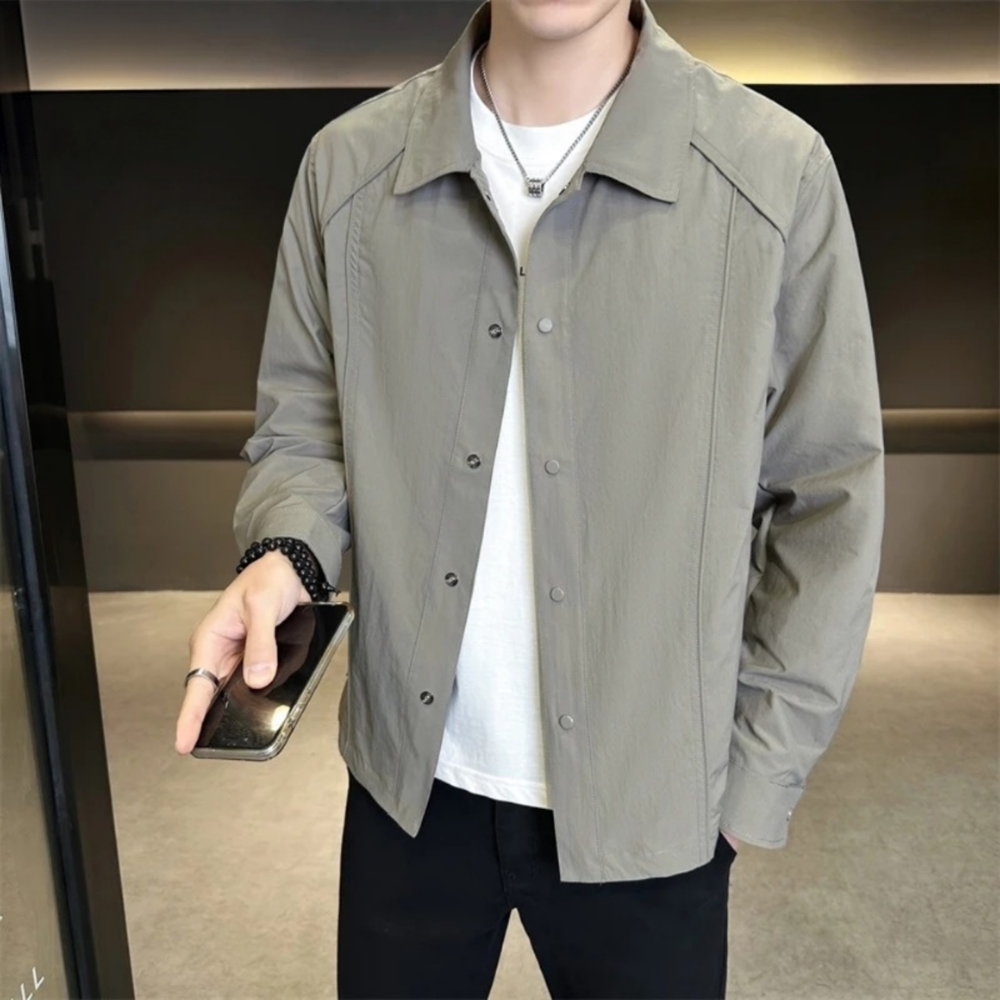 百搭款休闲风翻领夹克男士
