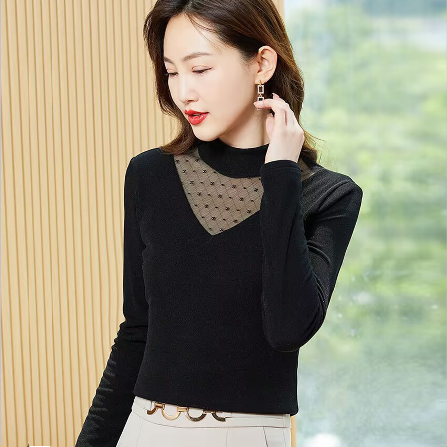 冬季保暖加绒打底衫2025新款女士长袖网纱t恤半高领薄纱蕾丝上衣