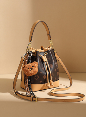 UJR抽绳水桶包女新款老花单肩斜挎包高级手提包大容量时尚小拎包