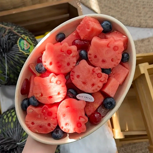 哈喽Kitty西瓜模具立体水果饼干压花果蔬切花器家用按压烘焙工具