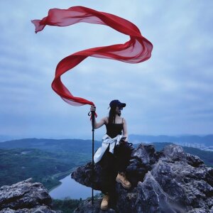 超长宽丝带登山杖红飘带春游旅行爬山登顶氛围感拍照道具出片神器
