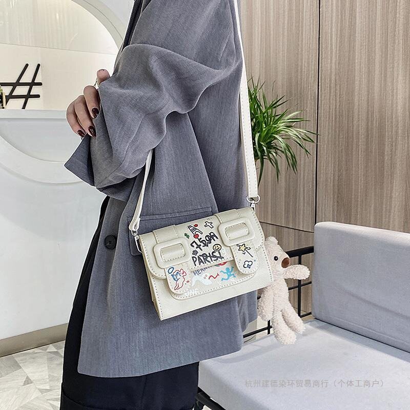 夏季可爱小熊包包女2026新款潮卡通印花小方包韩版时尚单肩斜挎包