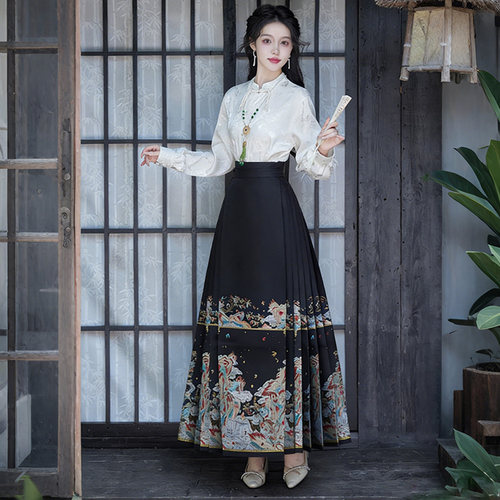 洛如嫣意述金秋马面裙套装