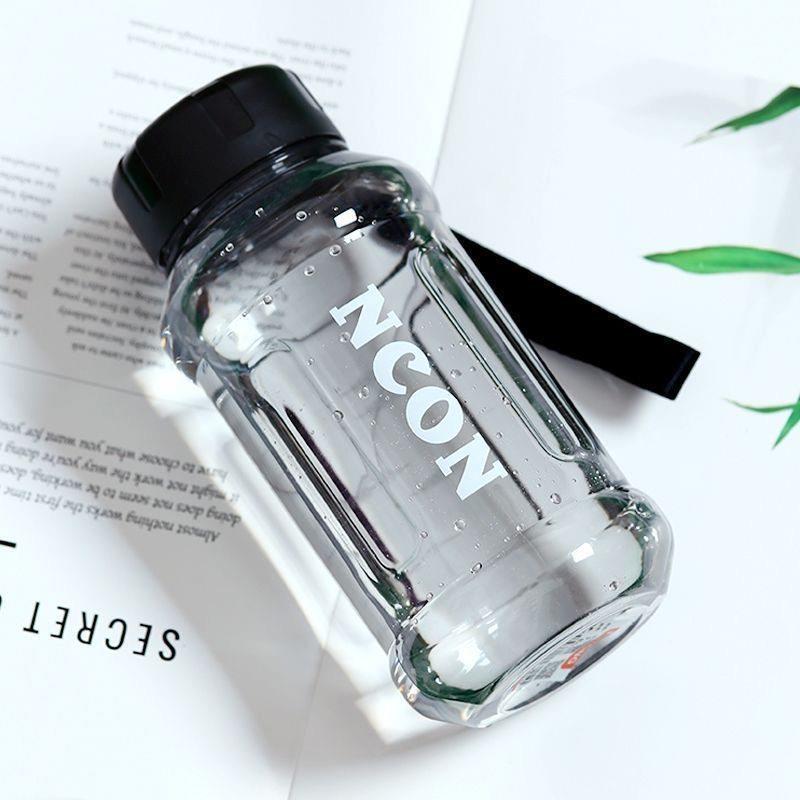 大容量塑料水杯带提绳带茶隔随手杯户外水壶运动便携耐高温泡茶杯