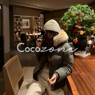 一一 刘 在逃公主 90鹅绒修身 CD2A3296 COCO 立领鹅绒服 ZONE