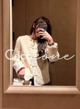 COCO ZONE 刘 一一 “东方美学”100桑蚕丝一字扣外套CD2A3361