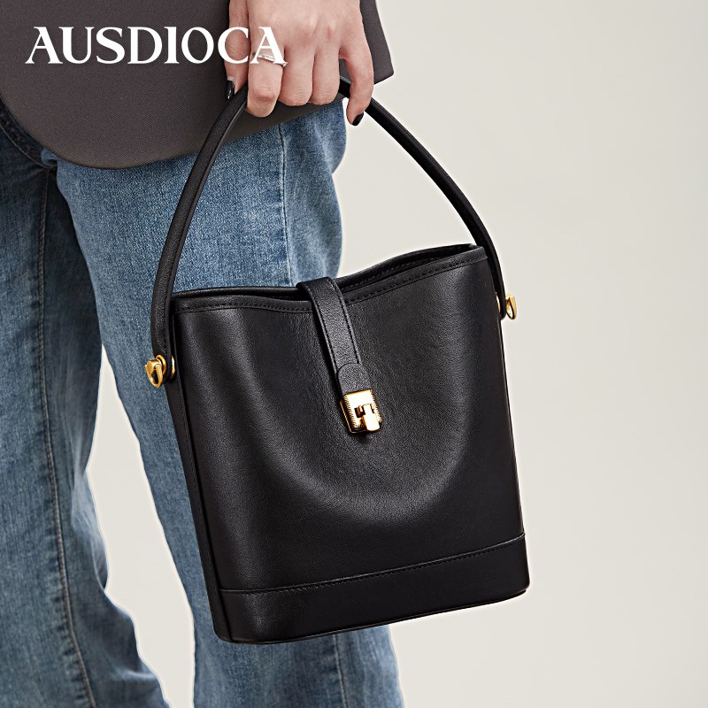 真皮水桶包女2025新款时尚手提包通勤女包头层牛皮休闲女士斜挎包