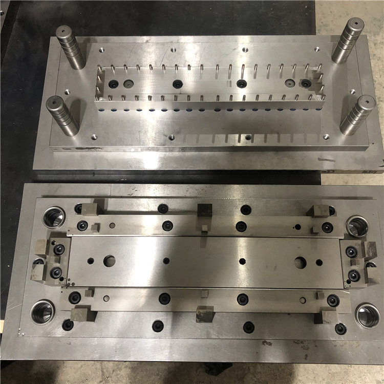 机加工五金冲压弹片模具电池片接触片折弯模具工程模具设计组装维