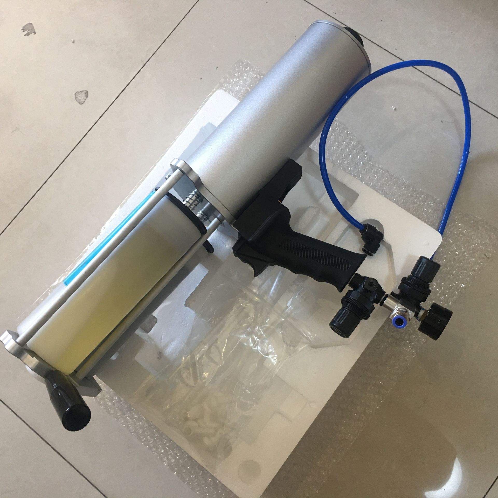 气动小型聚脲喷涂胶枪 双组份气动小型聚脲胶枪 冷喷聚脲原料