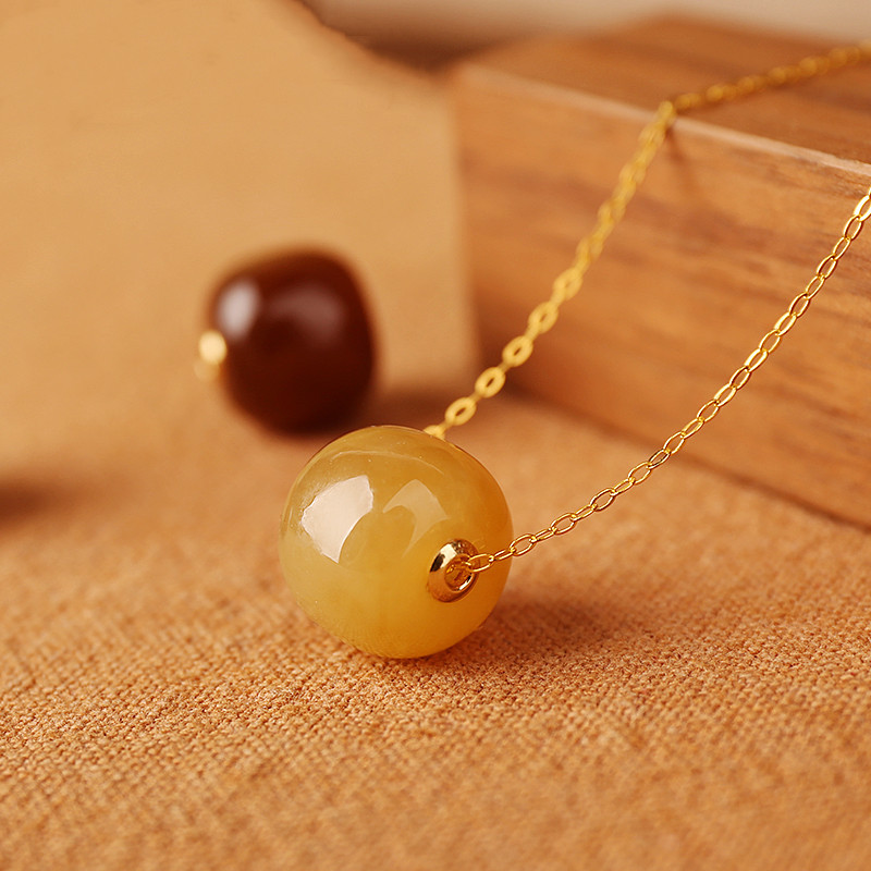 18K金镶新疆和田玉且末糖料9*10mm路路通吊坠老型单珠配饰锁骨链