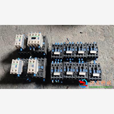 接触器 LC1D3201  LC1D0601
