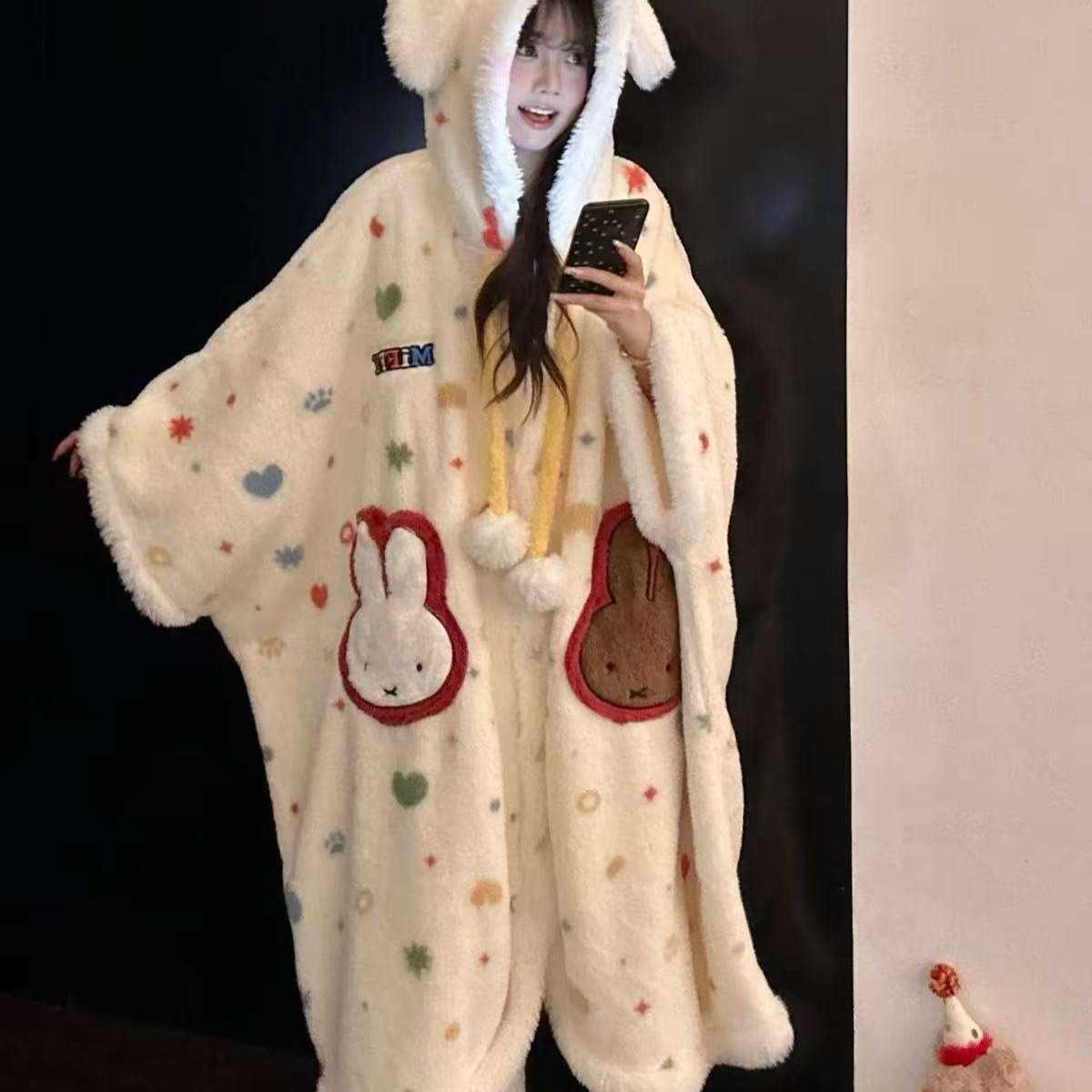 可爱米菲兔斗篷睡袍套装女款