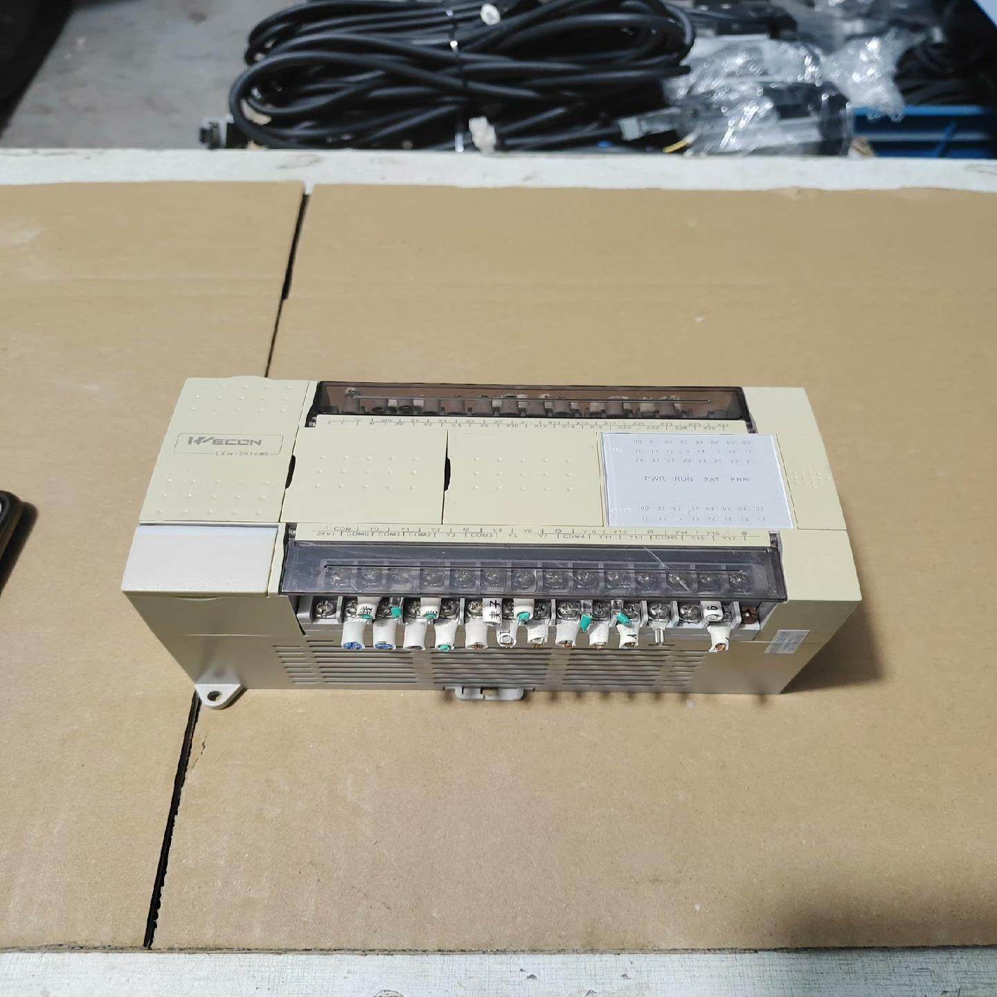 【议价】维控PLC控制器LX3V-2416MR-A现货一台口罩