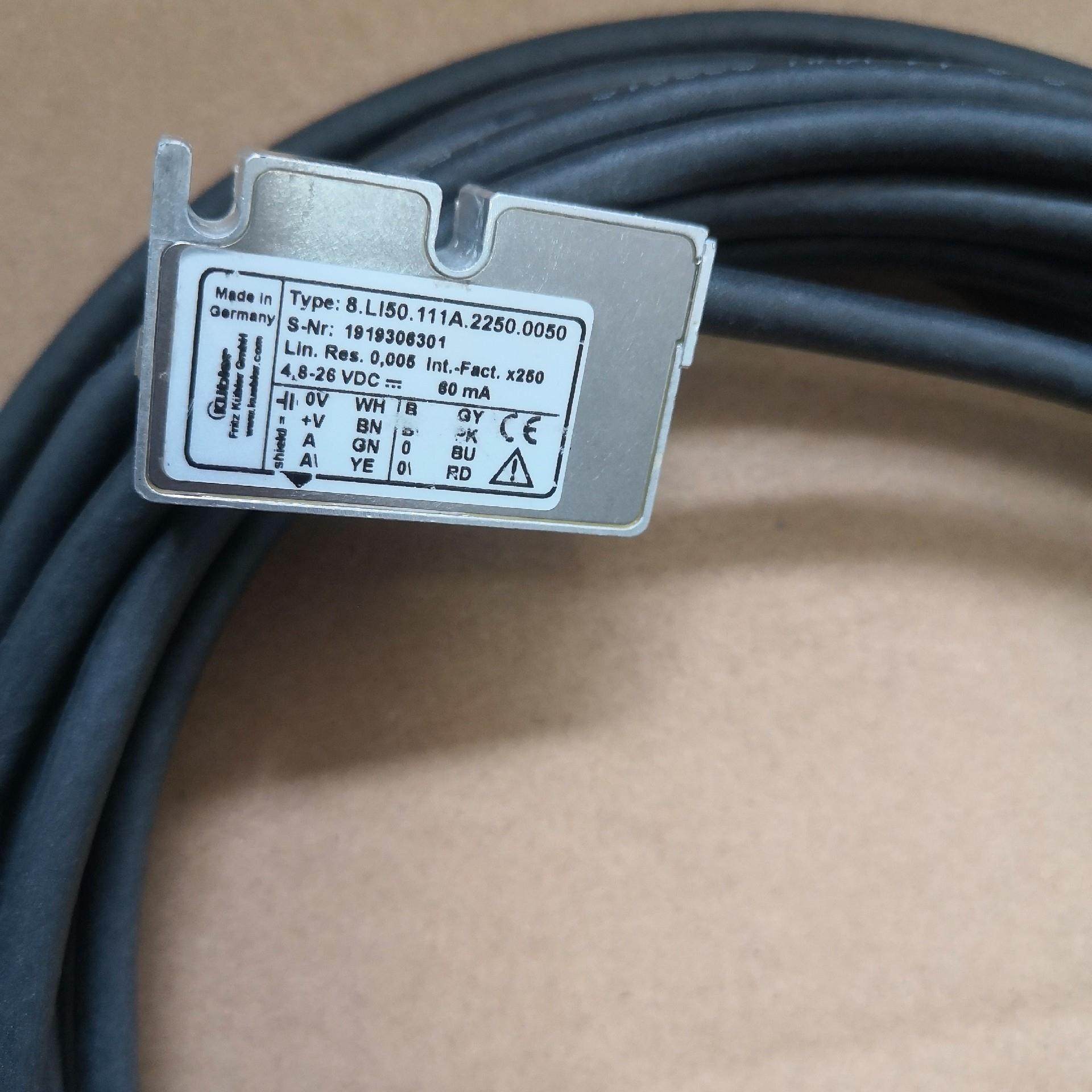 【议价】这款KUbler主轴编码器采用黑色外观设计型号为8L15