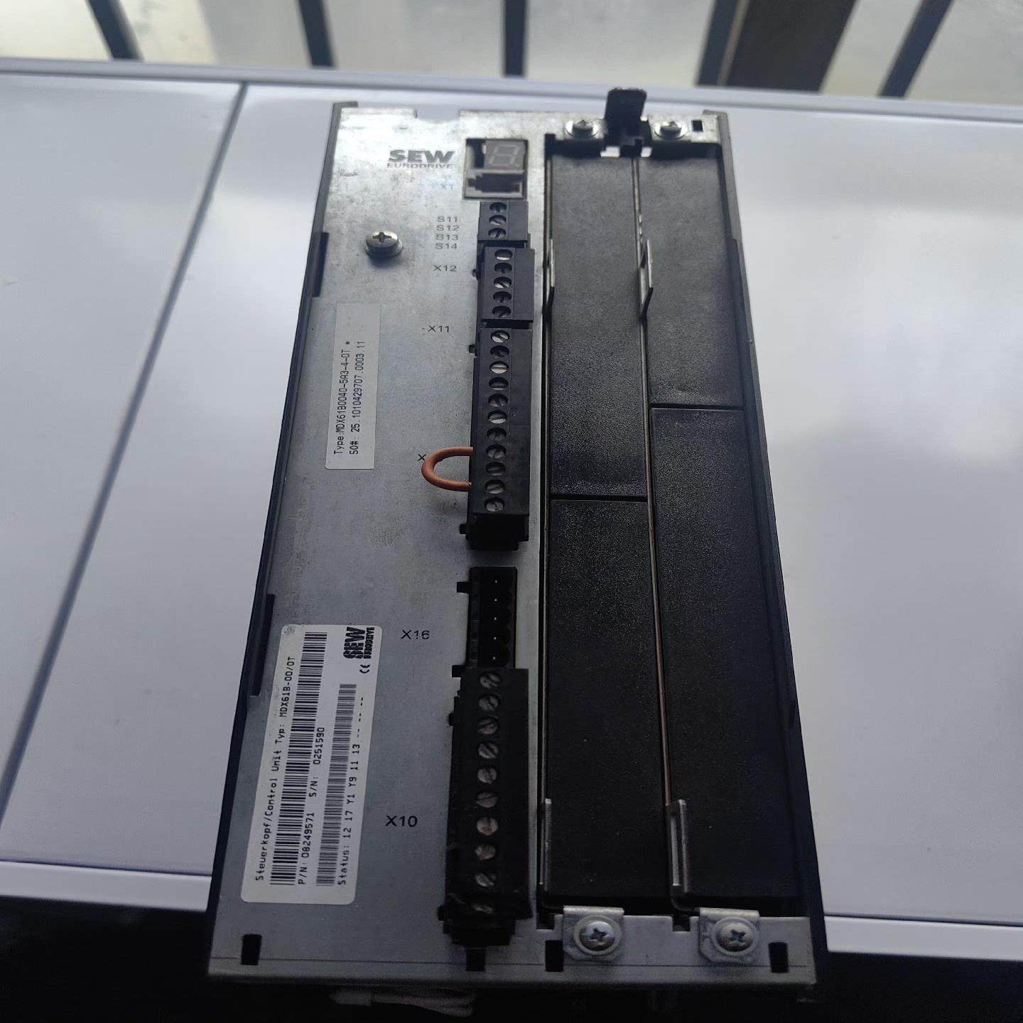 【议价】SEW拆机变频器成色漂亮MDX61B0040-5A3-4-