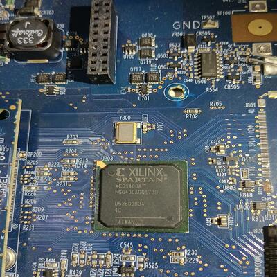 【议价】88AP270M-BHE1一个在板子上XC3S400A