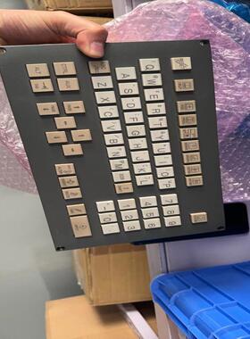 【议价】A02B-0323-C128 FANUC 全新按键板 31i