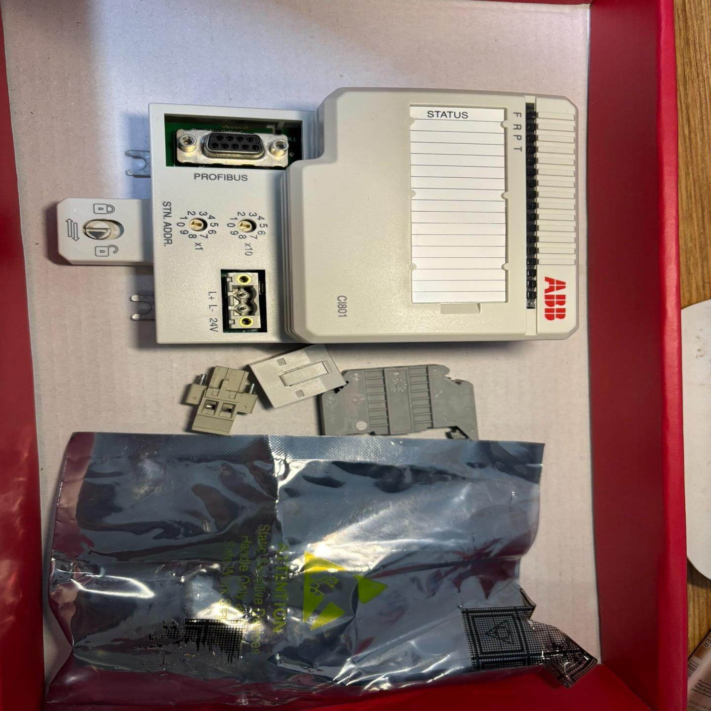 【议价】ABB  CI801通讯模块全新配柜子剩余无盒配件齐全质保
