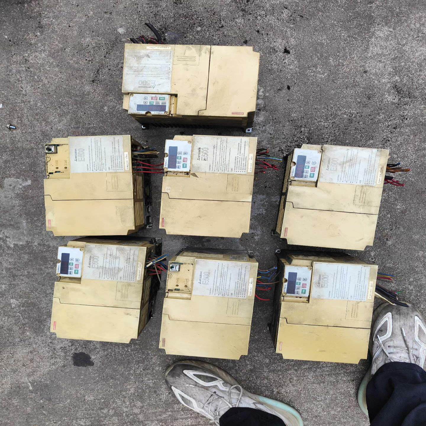 【议价】三菱FR-E540-55K-CH功能正常包好