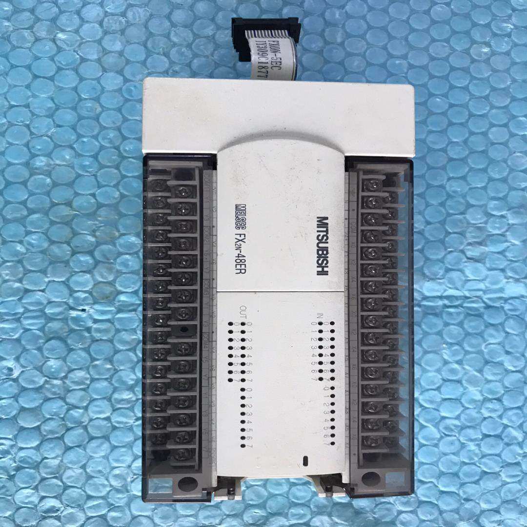 【议价】三菱PLC  FX2N-48ER 二手拆机功能完好缺边角